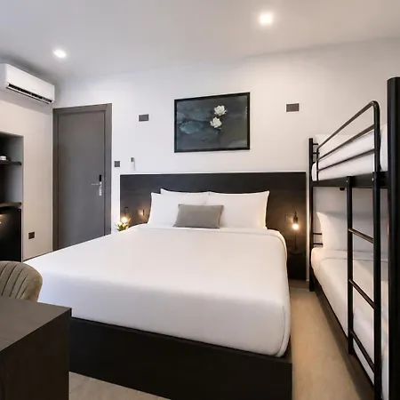 Urban 19 Residences The Signature *