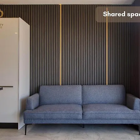 Urban 19 Residences The Signature *