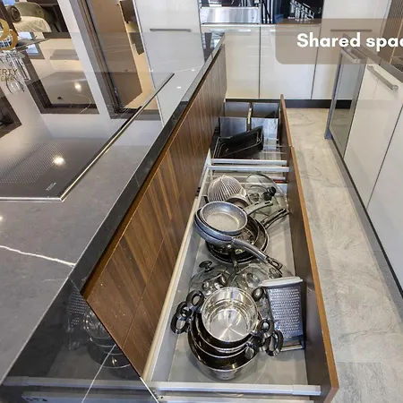 Urban 19 Residences The Signature Gasthof *